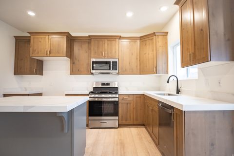 Tiny photo for 1052 N 1020 W LOT W #1, Salem, UT 84653 (MLS # 2140592)