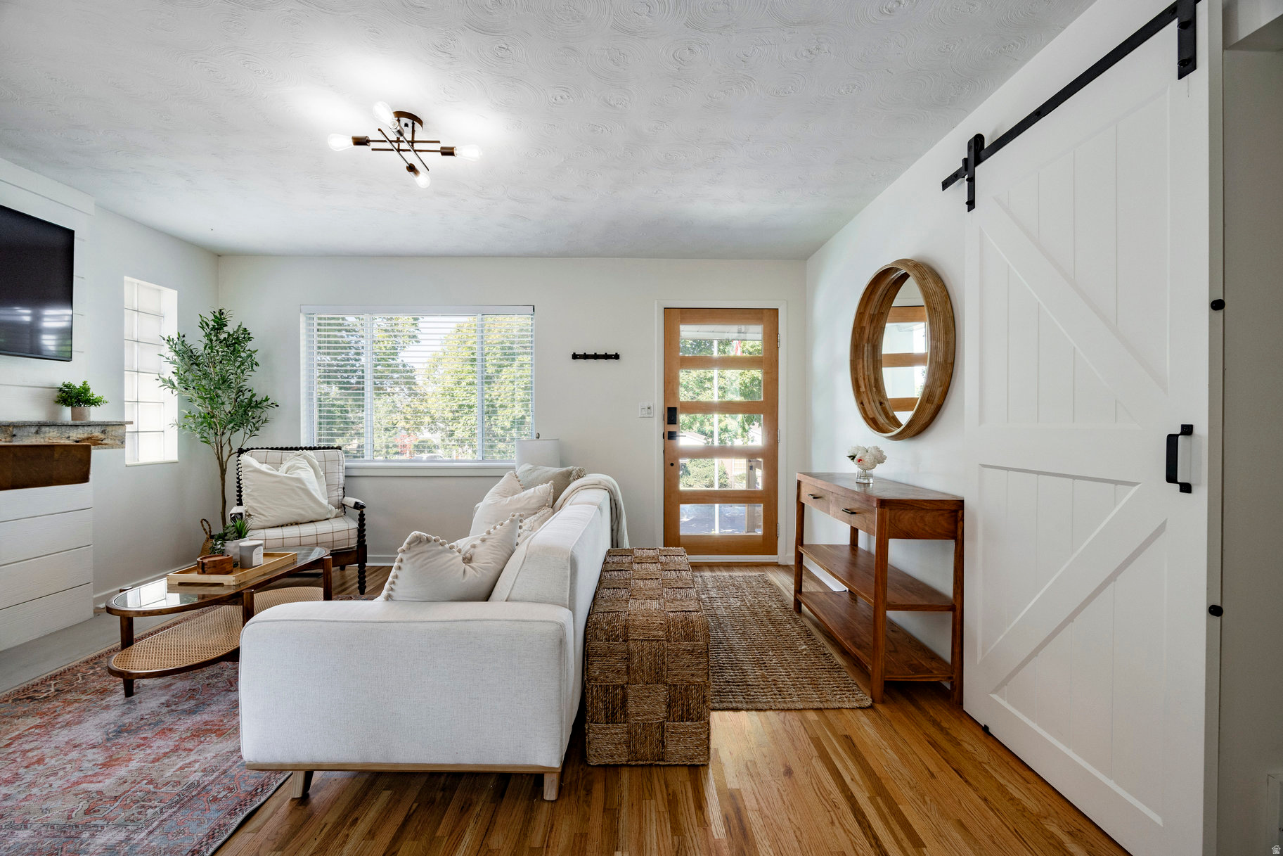 COUNTRY CLUB HEIGHTS - Residential