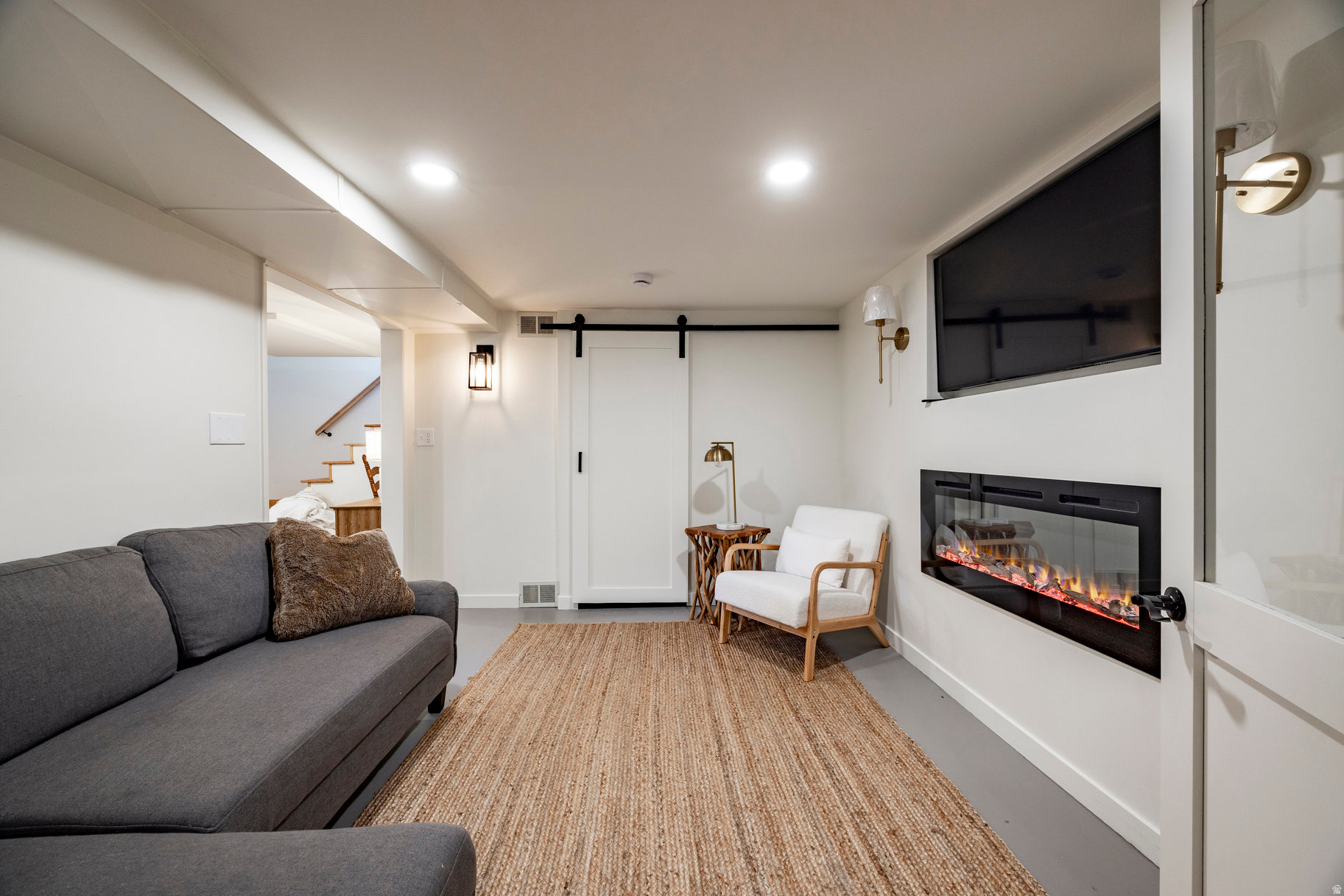 COUNTRY CLUB HEIGHTS - Residential