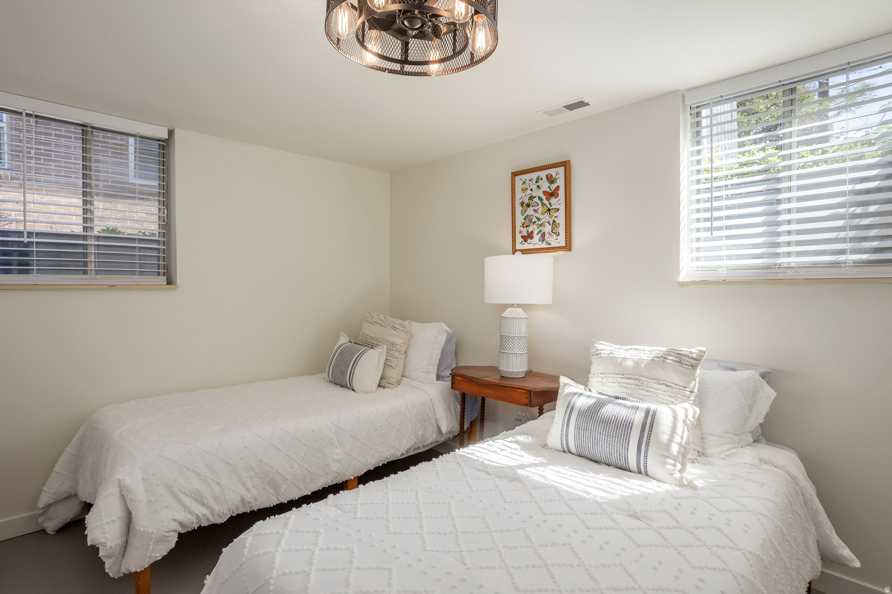 COUNTRY CLUB HEIGHTS - Residential