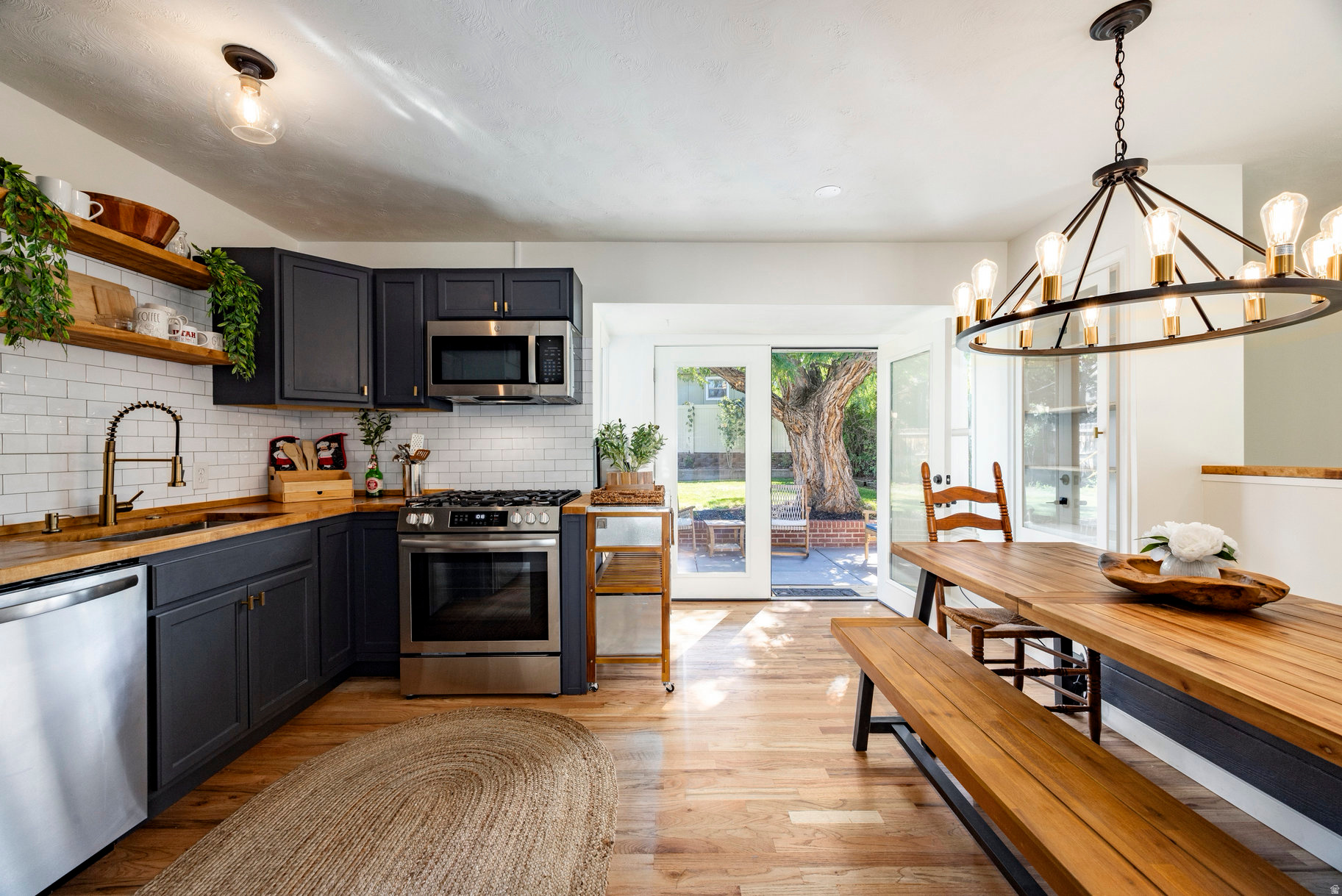 COUNTRY CLUB HEIGHTS - Residential