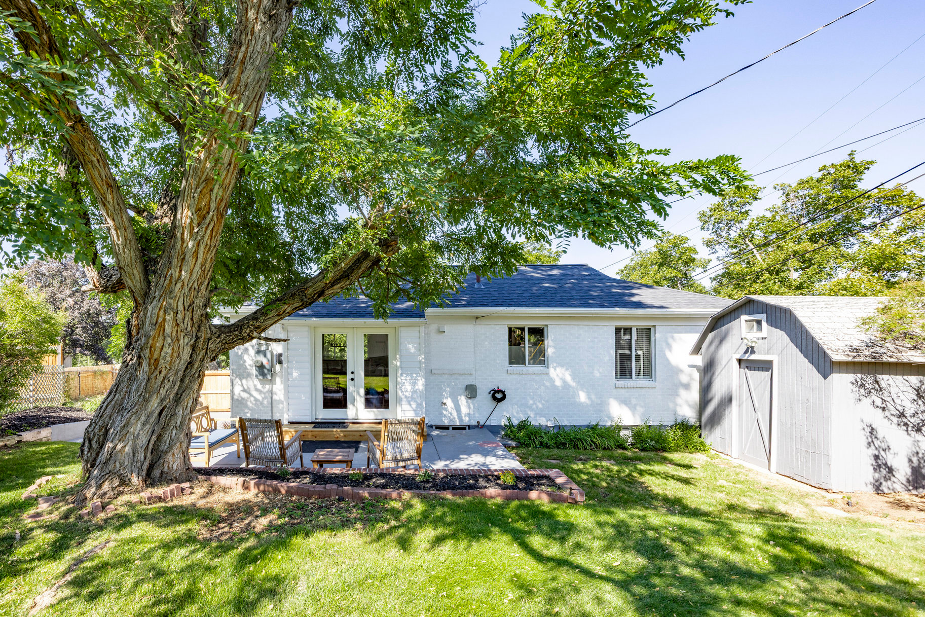 COUNTRY CLUB HEIGHTS - Residential