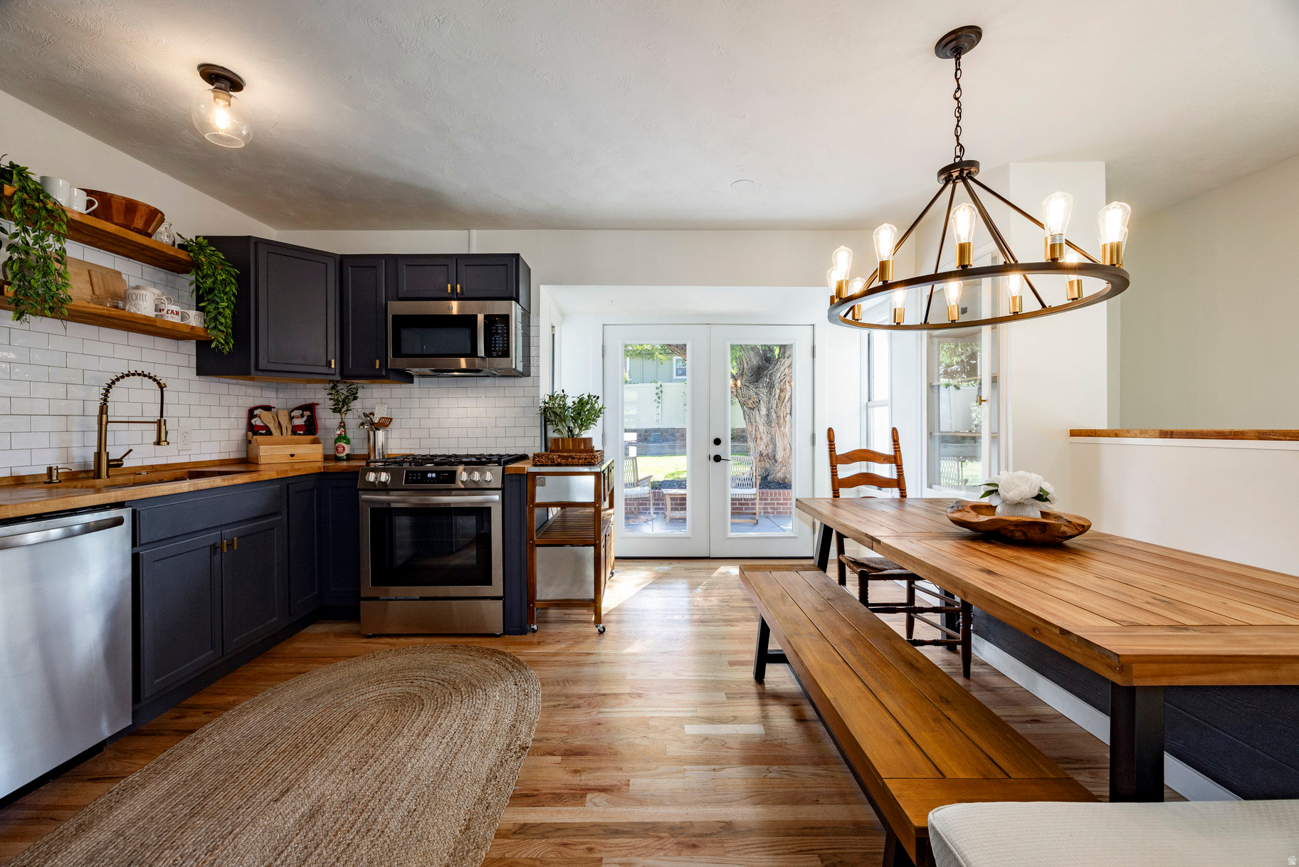 COUNTRY CLUB HEIGHTS - Residential