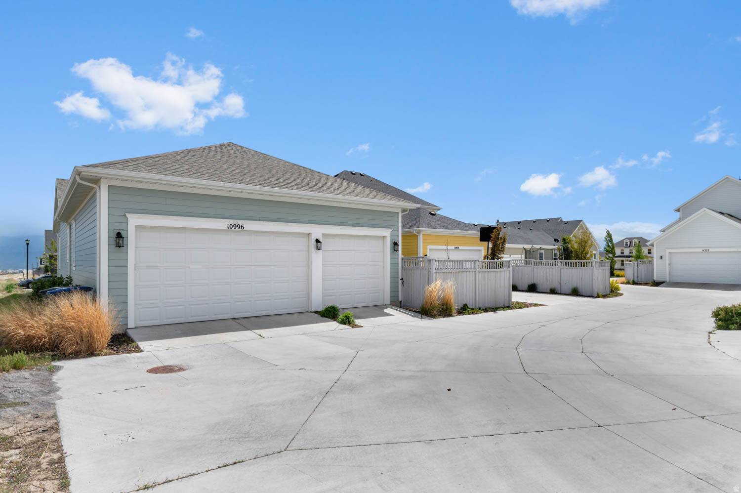 DAYBREAK - Residential