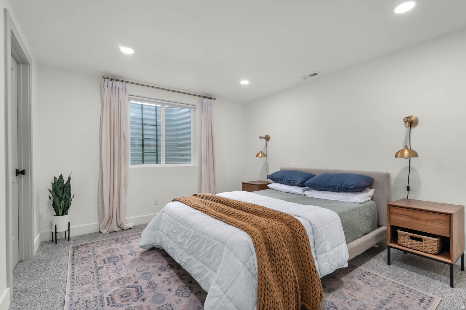 DAYBREAK - Residential