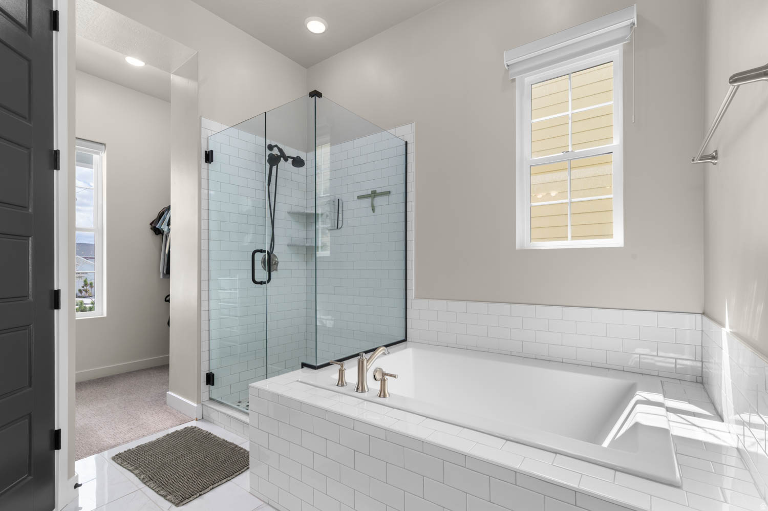 DAYBREAK - Residential