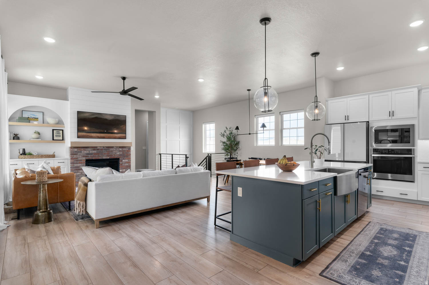 DAYBREAK - Residential