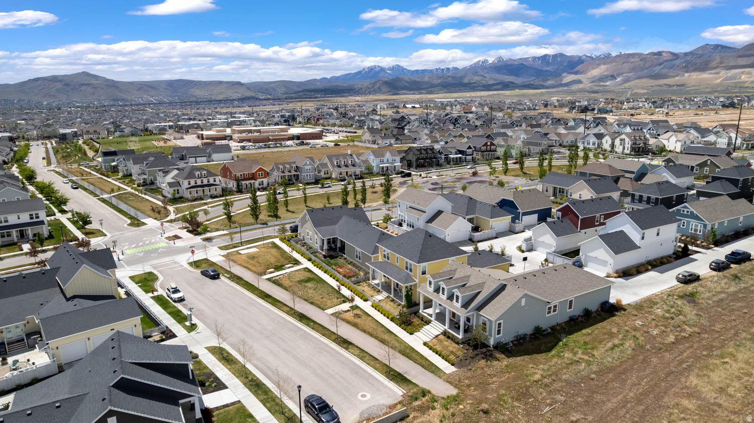 DAYBREAK - Residential