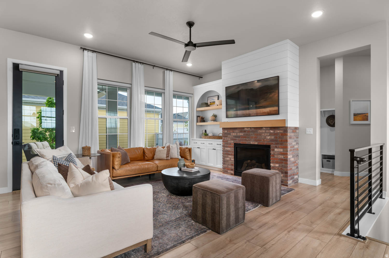 DAYBREAK - Residential