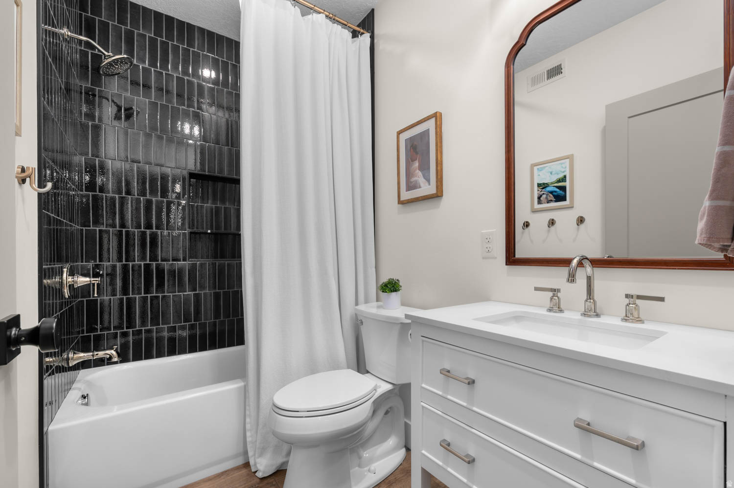 DAYBREAK - Residential