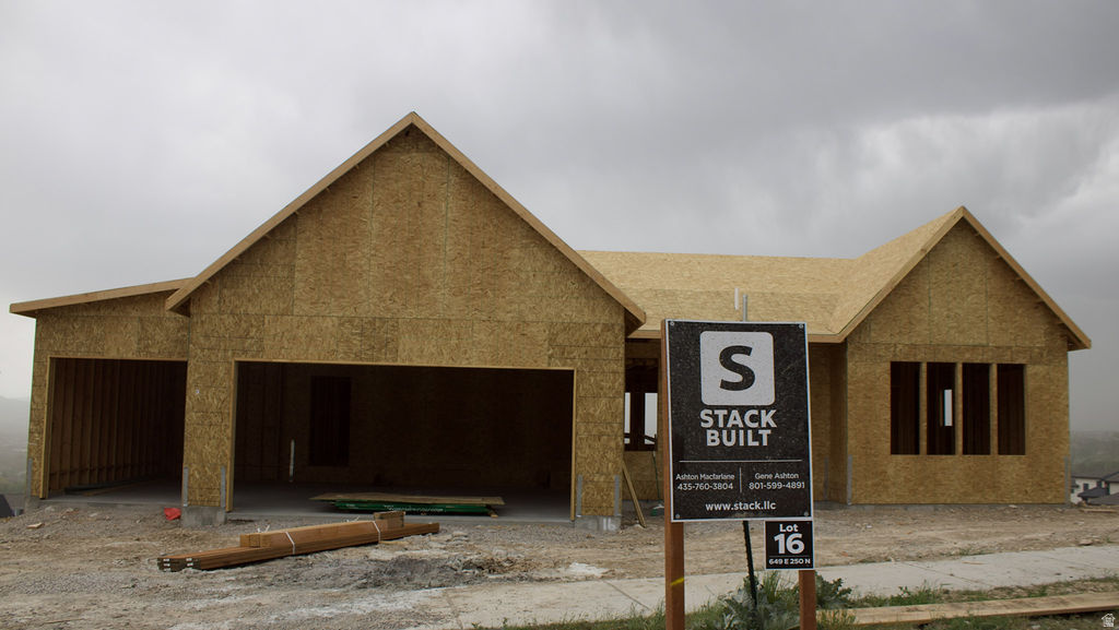 HOMES AT THE KNOLL - Residential