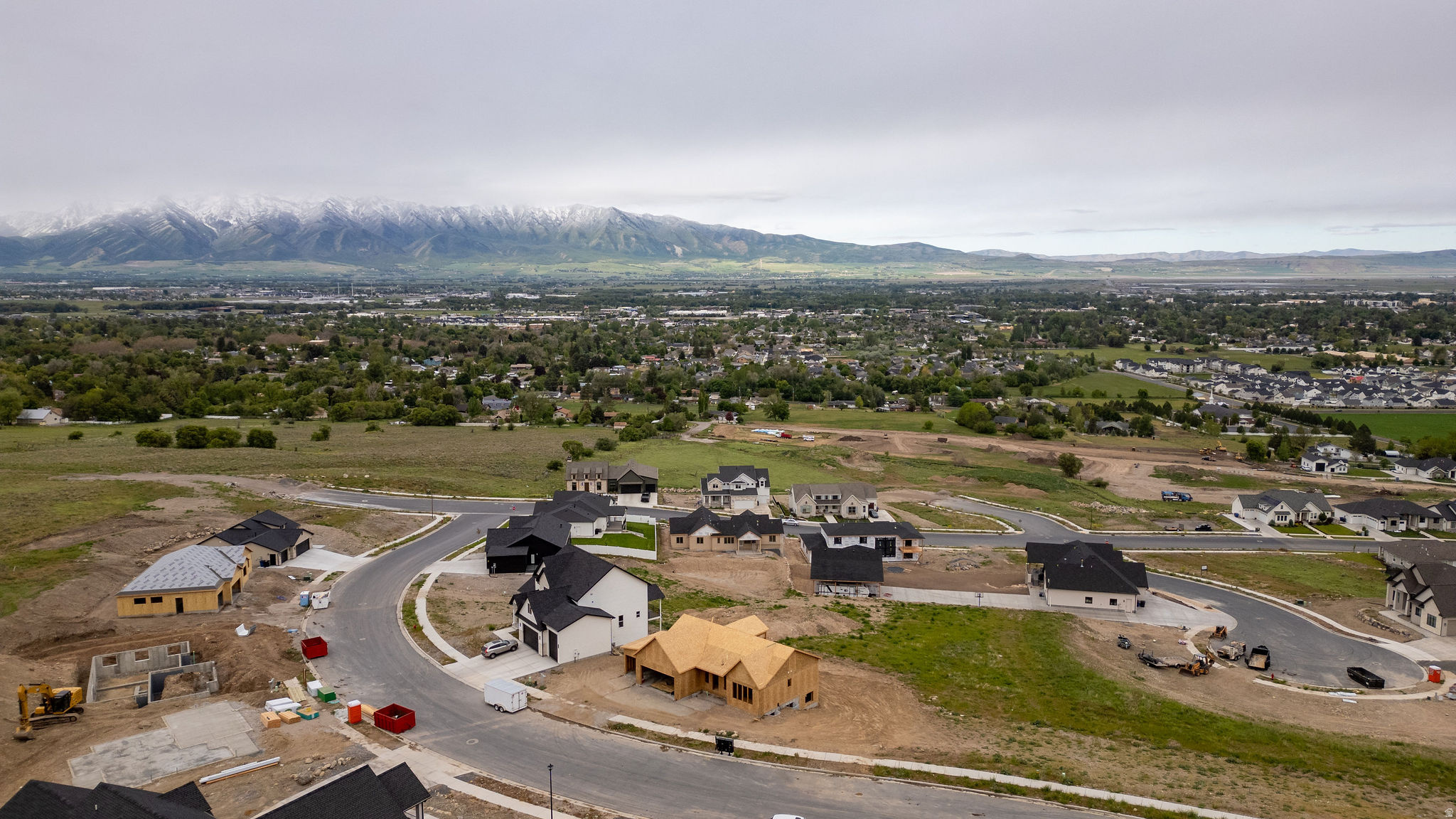 HOMES AT THE KNOLL - Residential