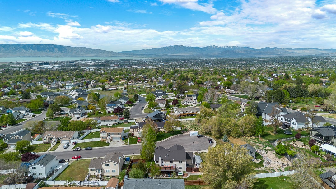 CANYON GROVE - Residential