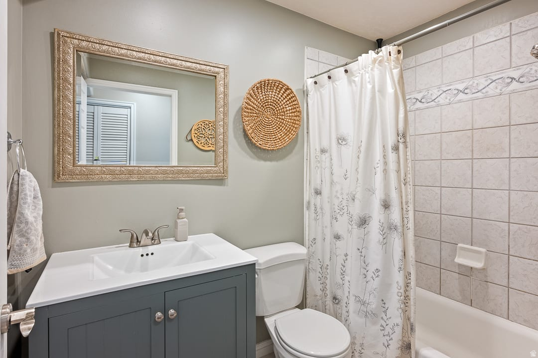 CANYON GROVE - Residential