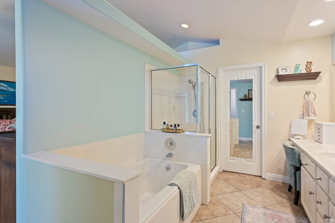 CANYON GROVE - Residential