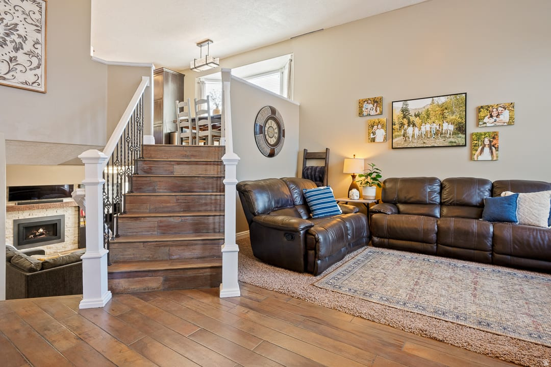 CANYON GROVE - Residential