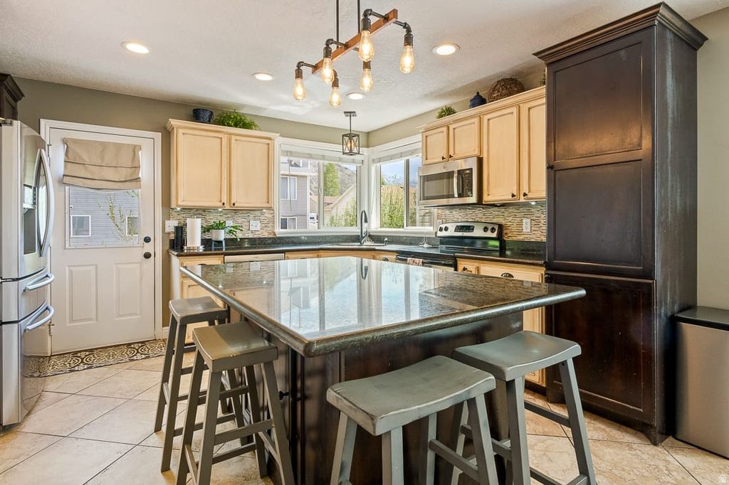 Photo of 548 N 990 E, Pleasant Grove, UT 84062 (MLS # 2149934)