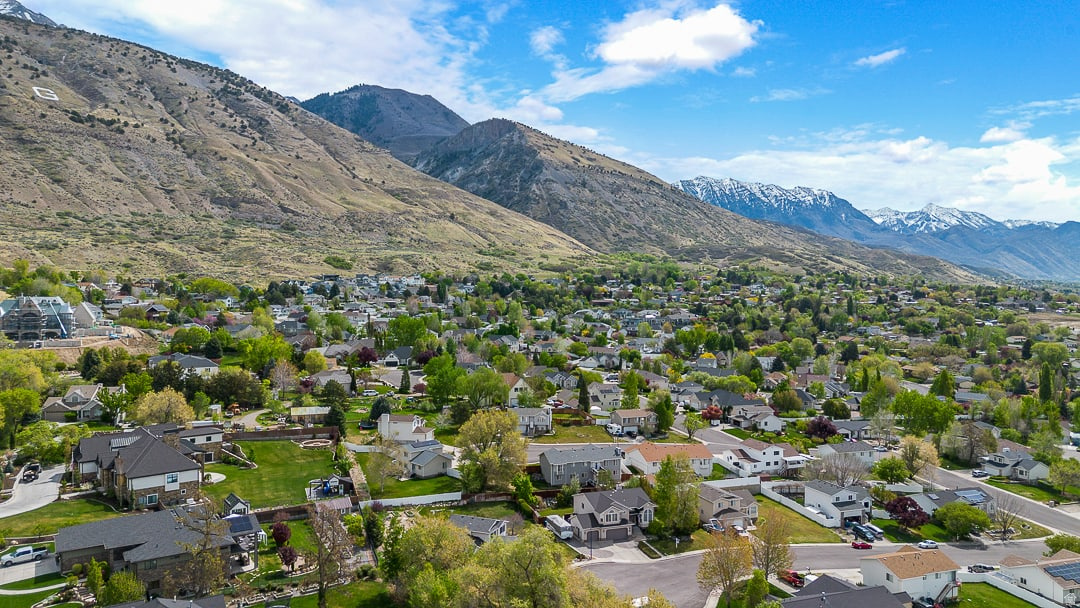 CANYON GROVE - Residential