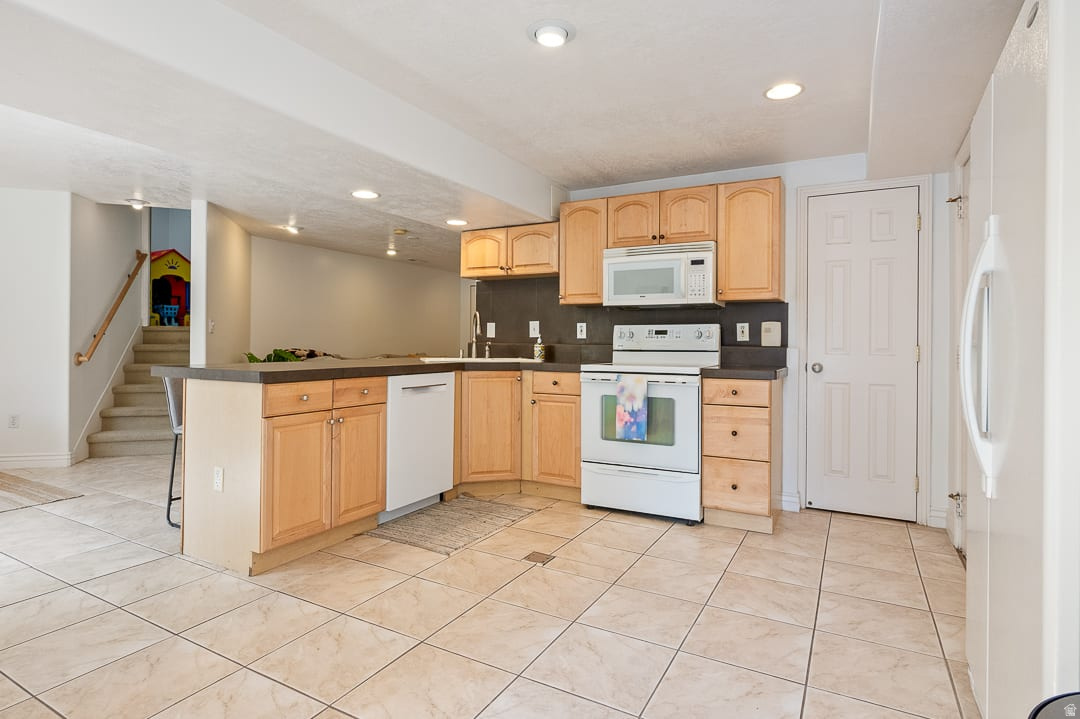 CANYON GROVE - Residential