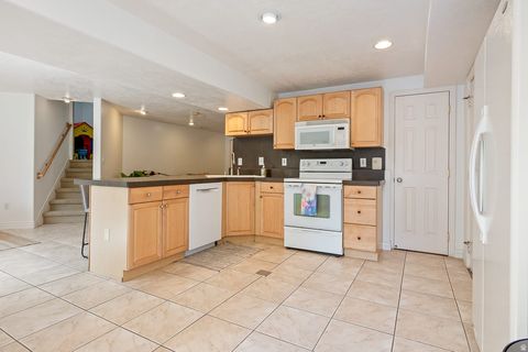 Tiny photo for 548 N 990 E, Pleasant Grove, UT 84062 (MLS # 2149934)