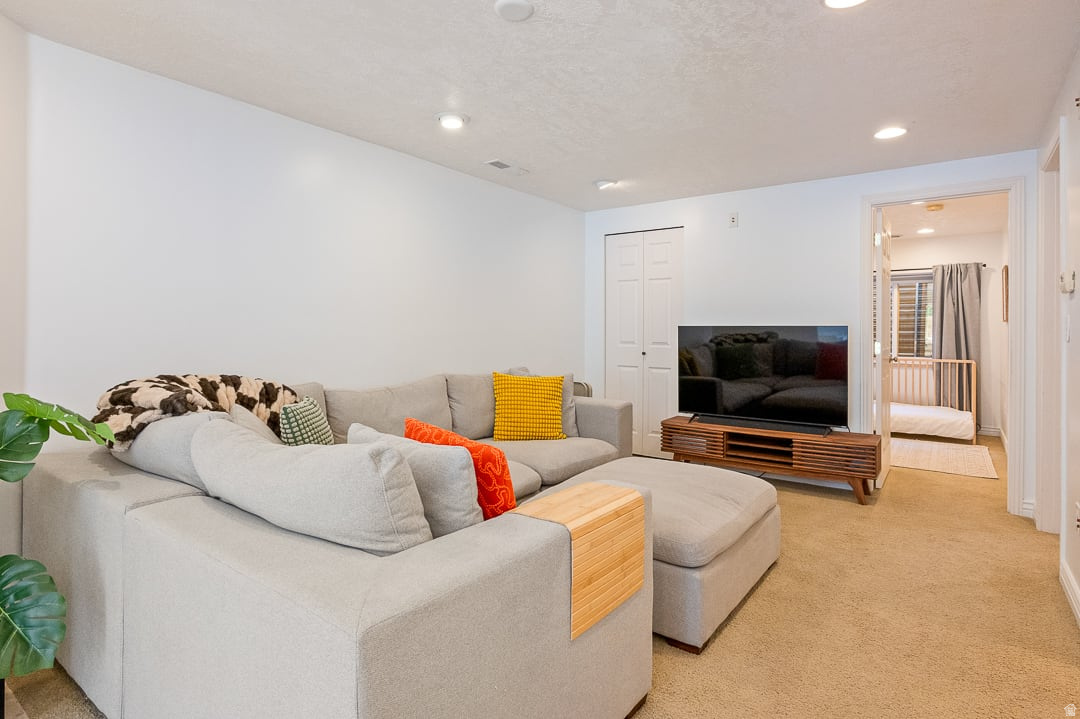 CANYON GROVE - Residential