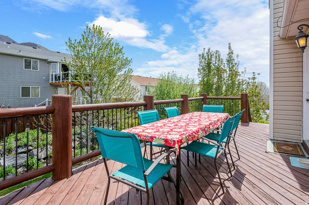 CANYON GROVE - Residential