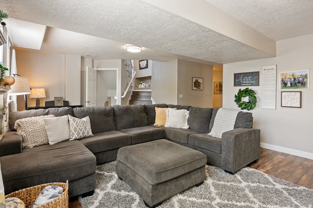 CANYON GROVE - Residential