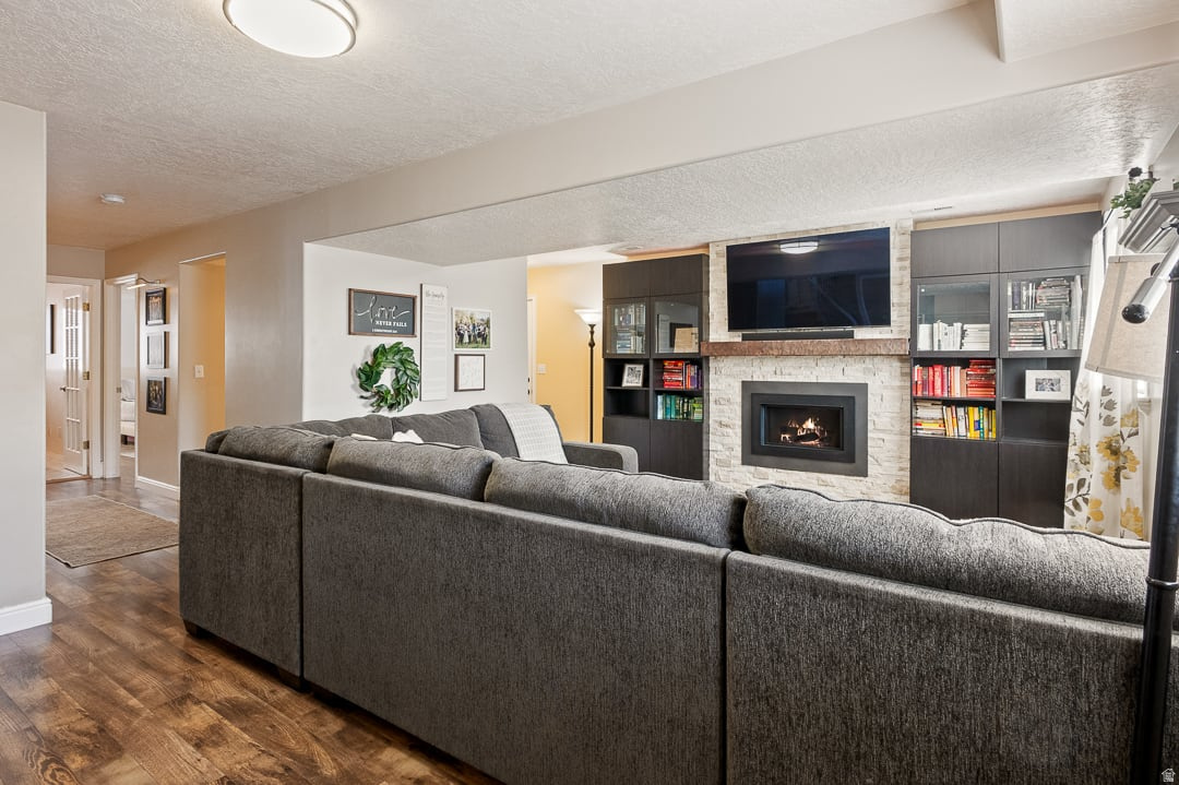 CANYON GROVE - Residential