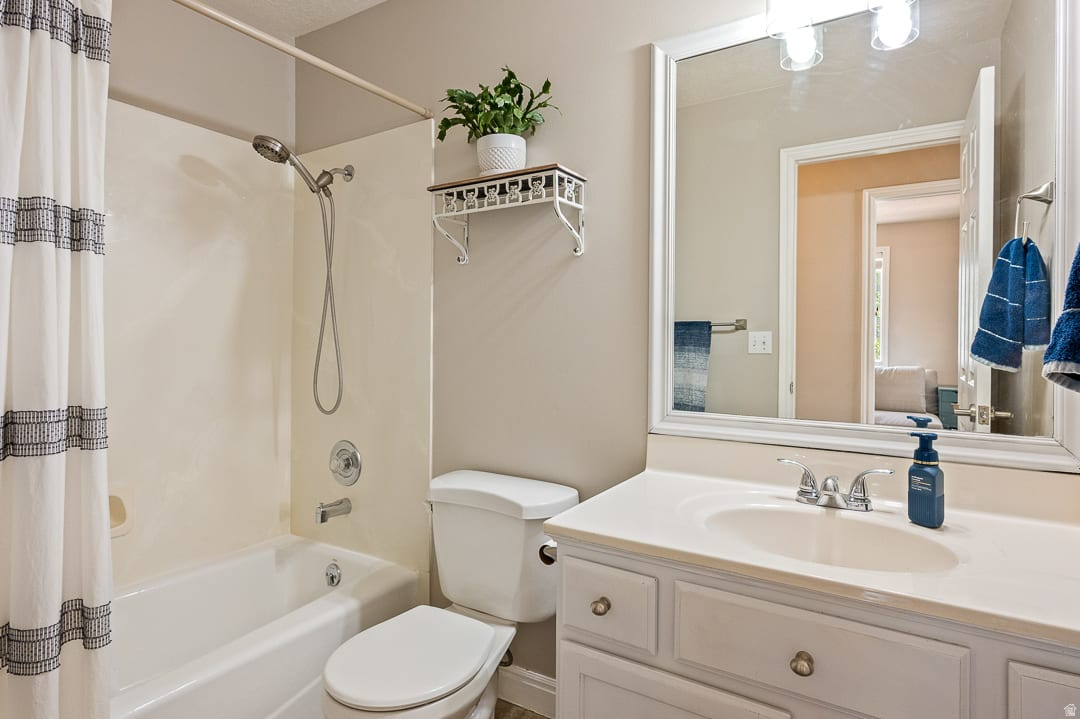 CANYON GROVE - Residential