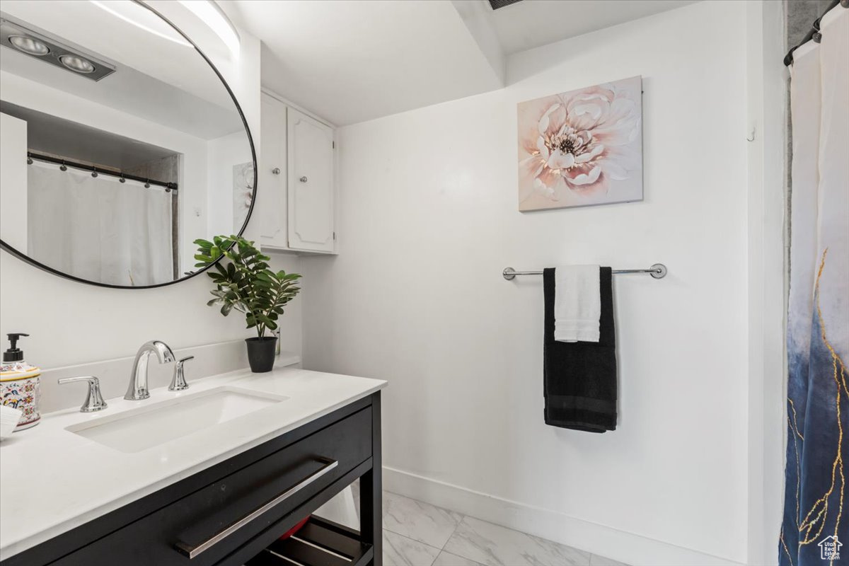 BONNEVILLE TOWER - Residential