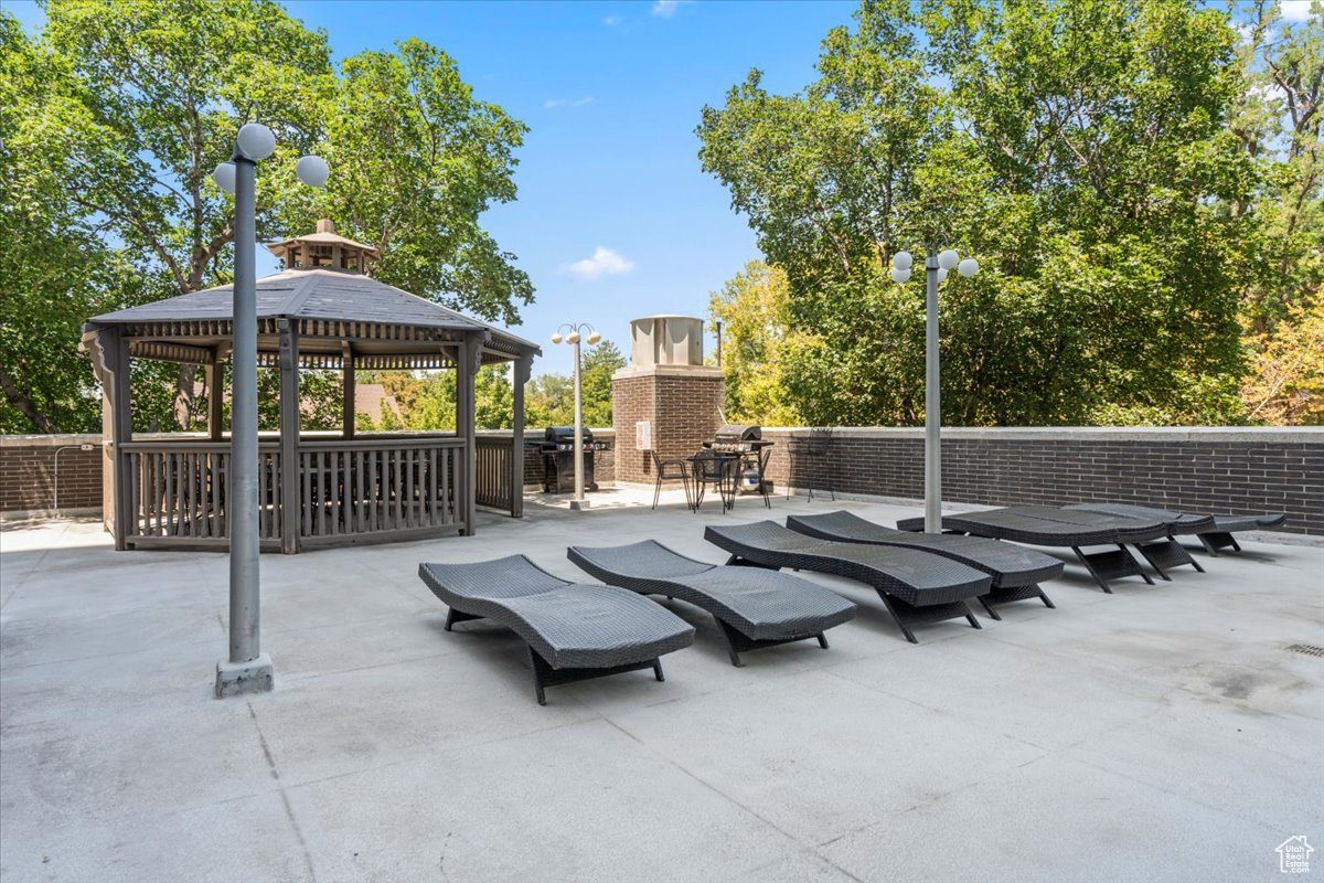 BONNEVILLE TOWER - Residential