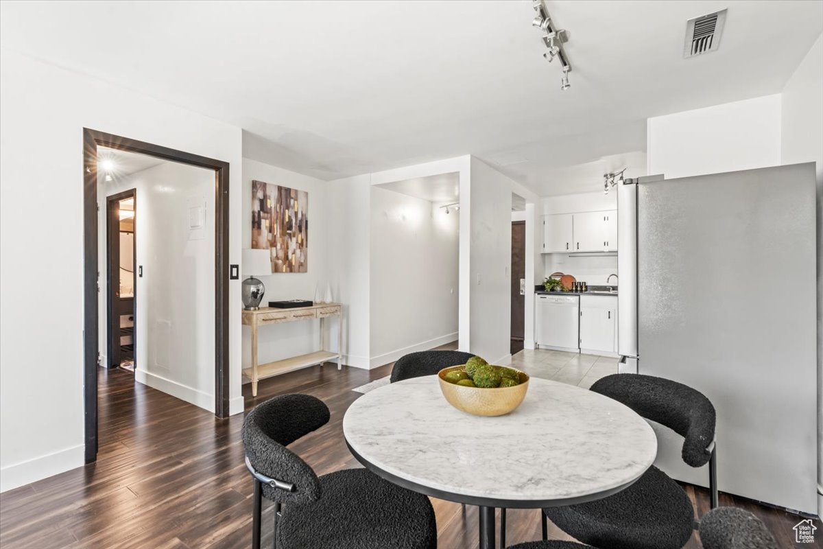 BONNEVILLE TOWER - Residential