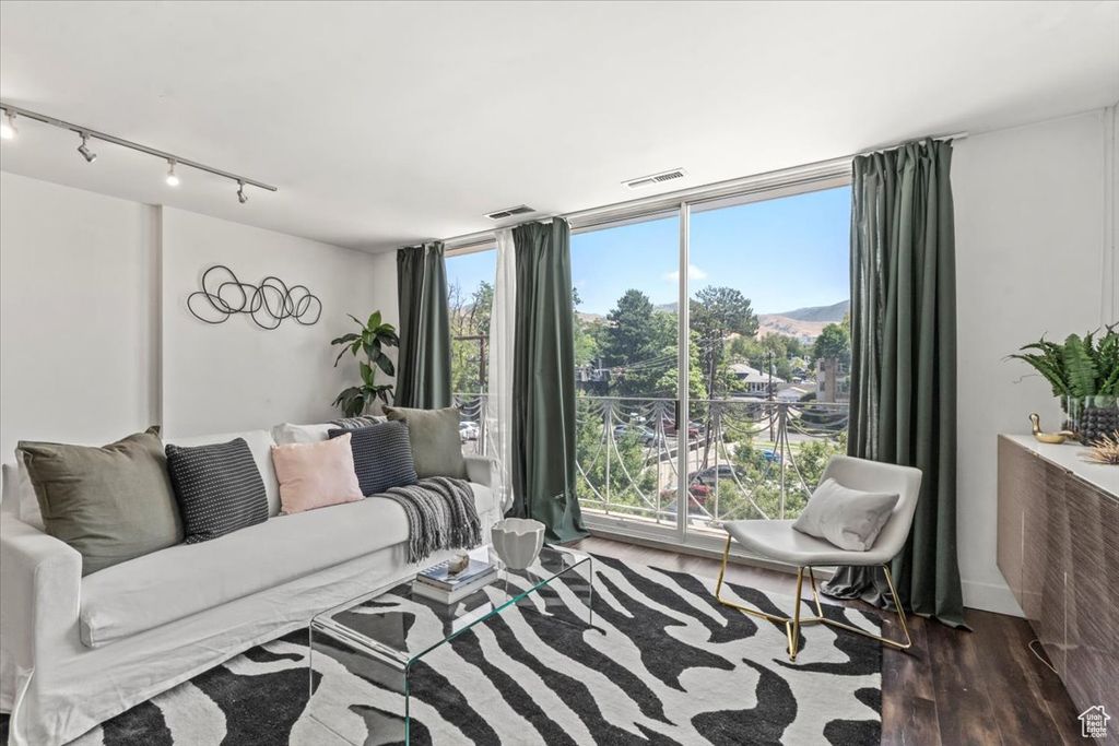 Photo of 777 E SOUTH TEMPLE St S #4C, Salt Lake City, UT 84102 (MLS # 2099293)