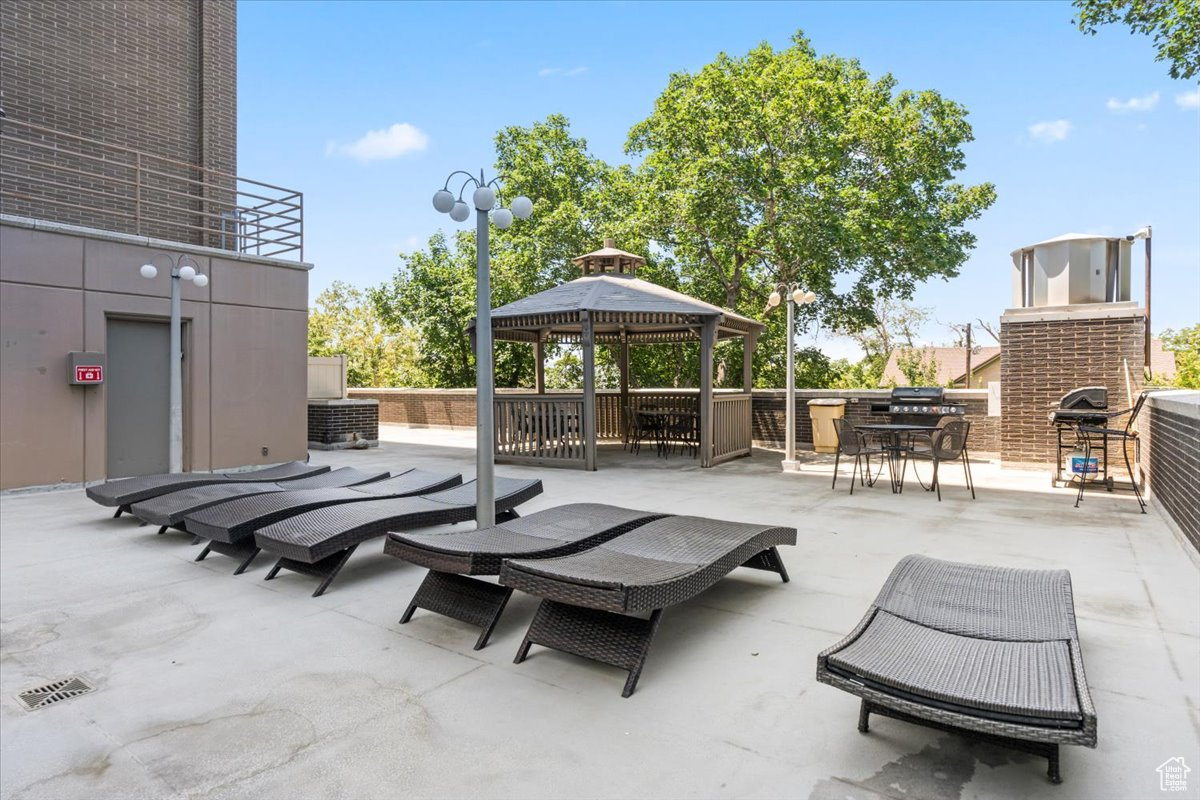 BONNEVILLE TOWER - Residential