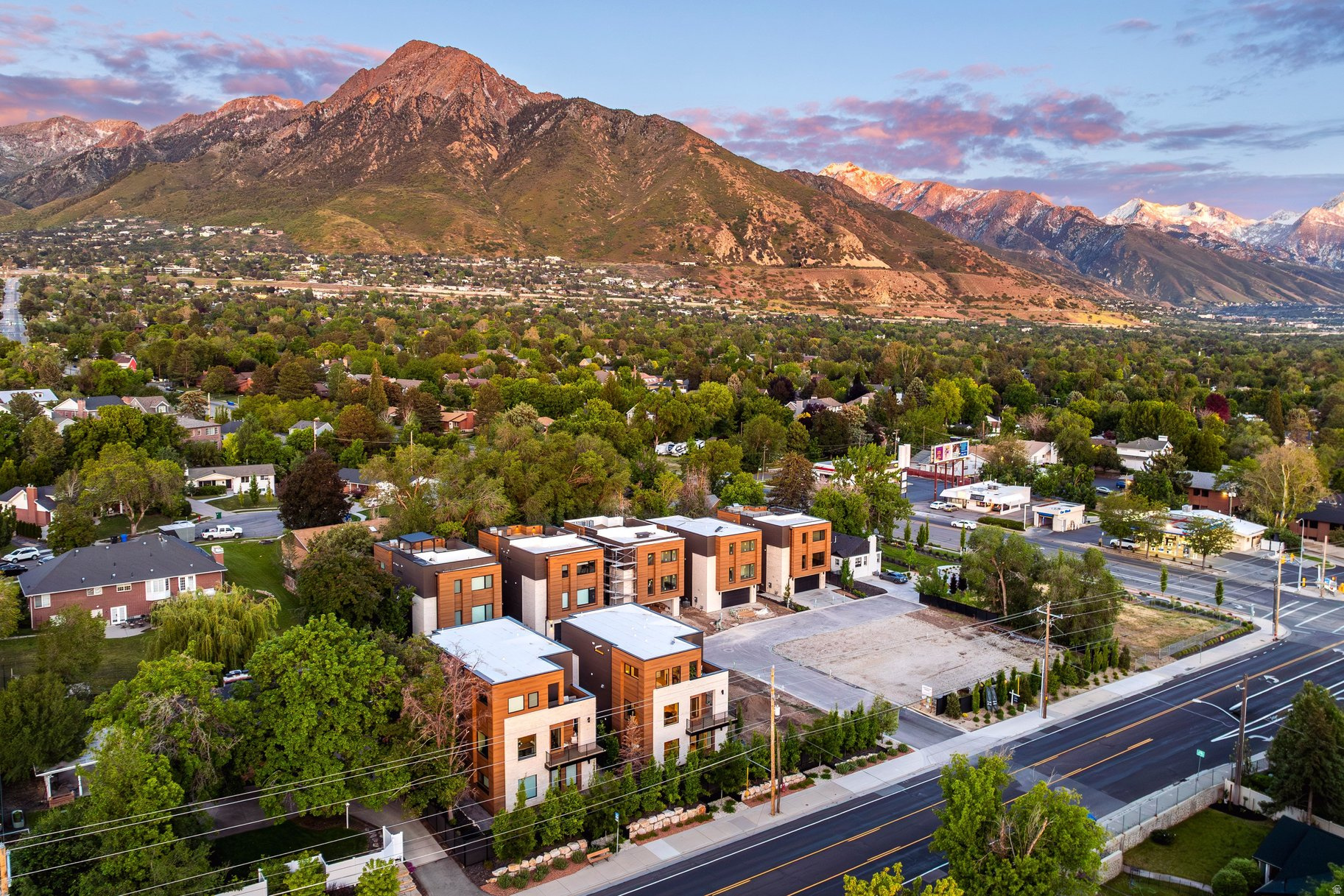 HOLLADAY PARK LANE - Residential