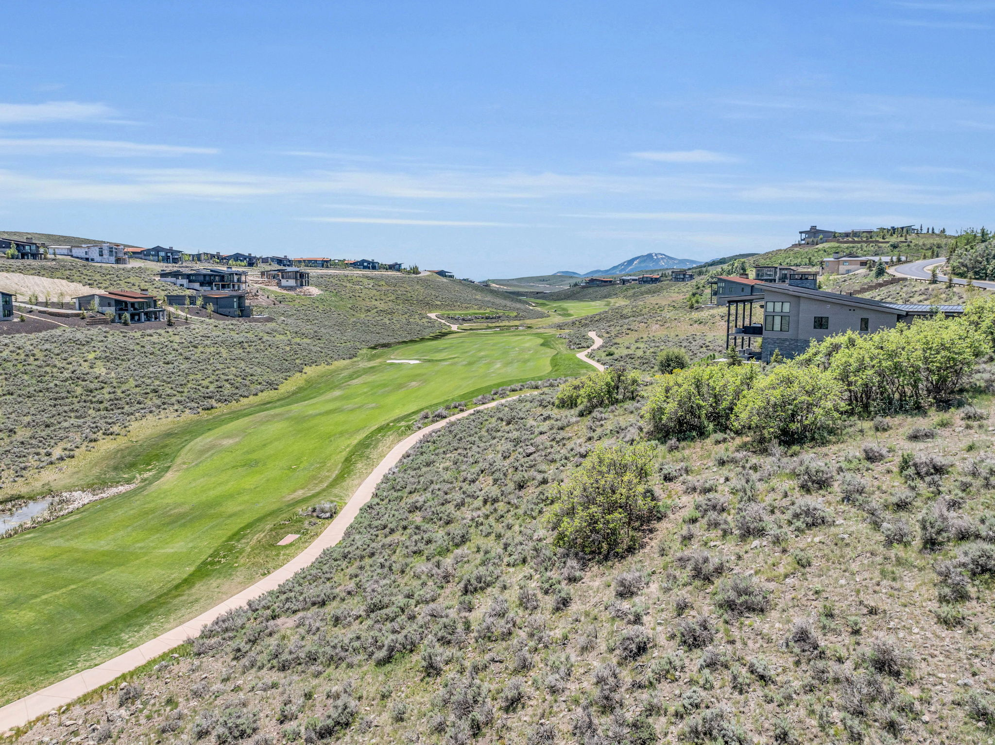 PAINTED SHORES - Land