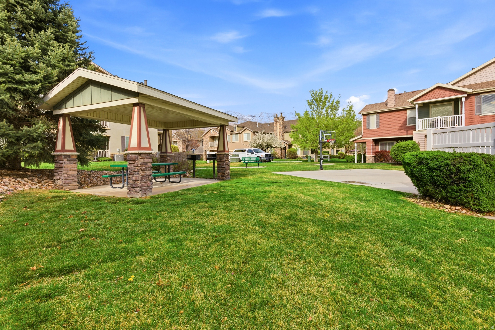 ROCKWELL CONDO - Residential