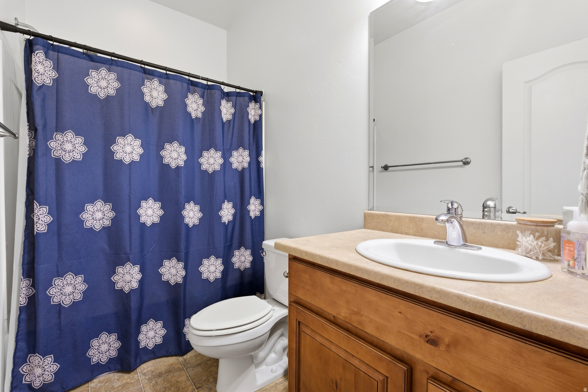 ROCKWELL CONDO - Residential