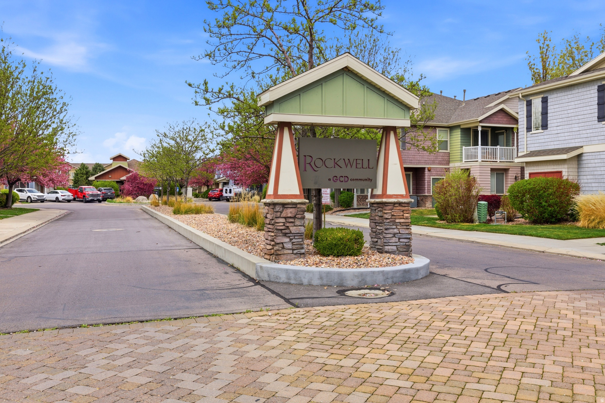 ROCKWELL CONDO - Residential