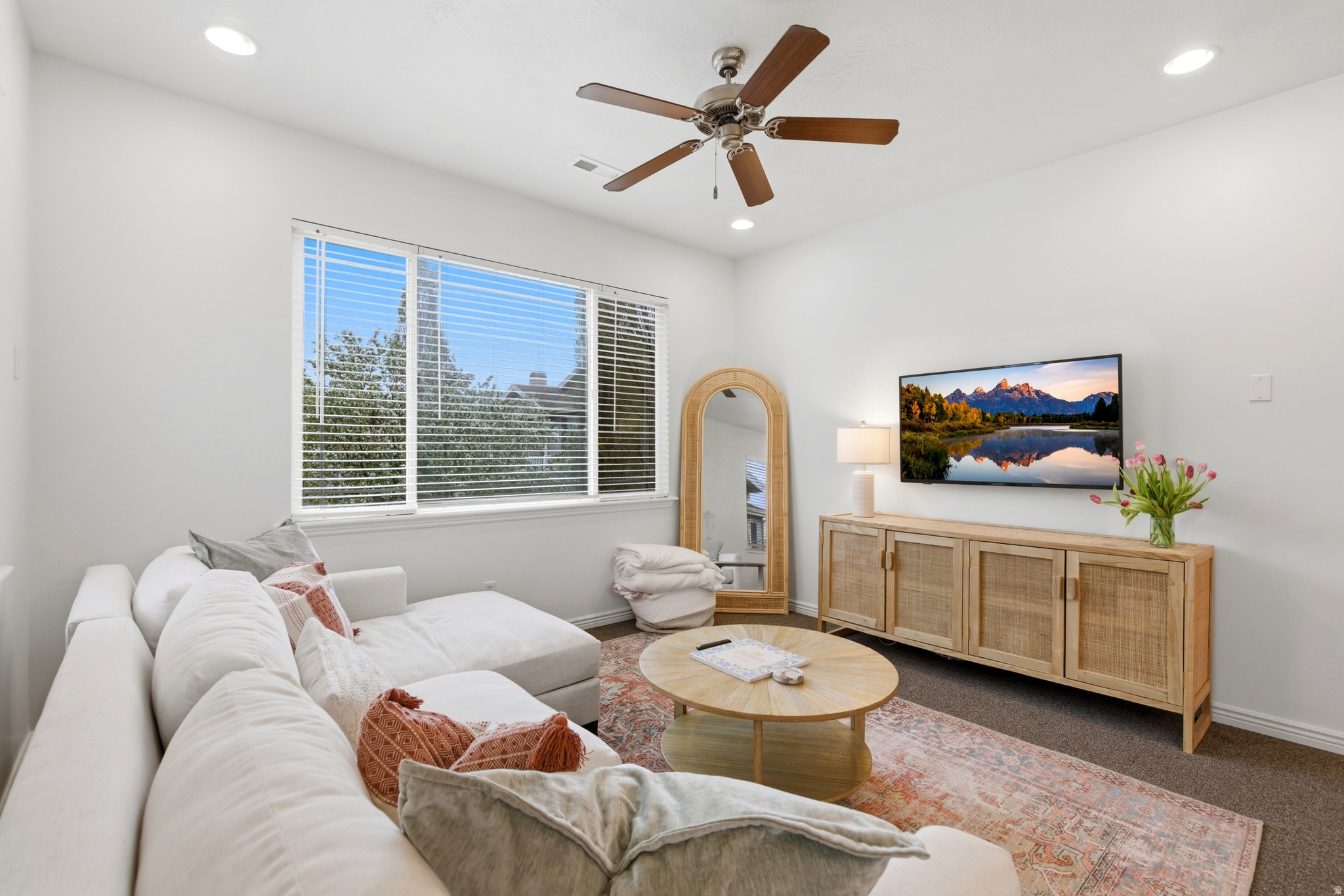 ROCKWELL CONDO - Residential