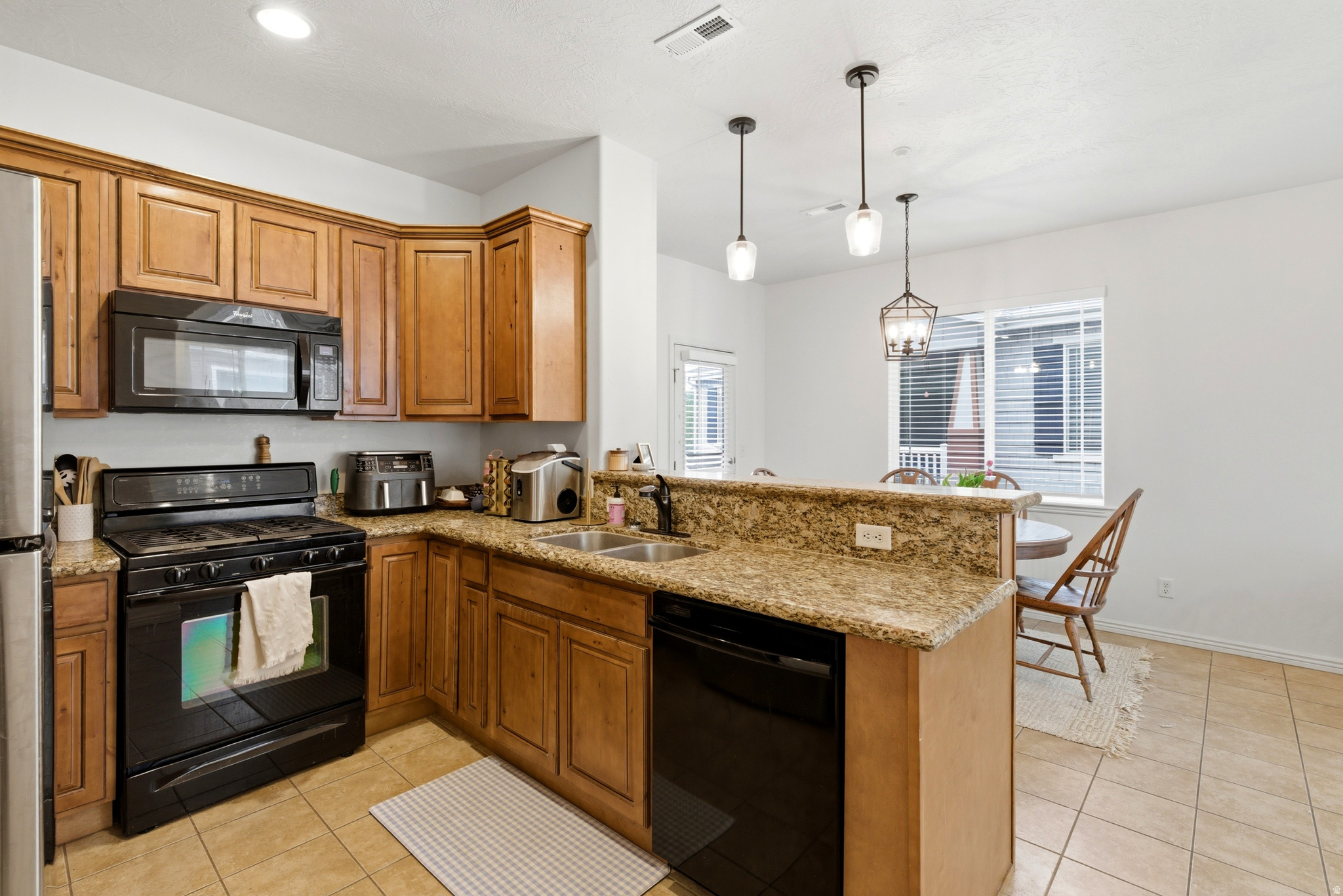 ROCKWELL CONDO - Residential