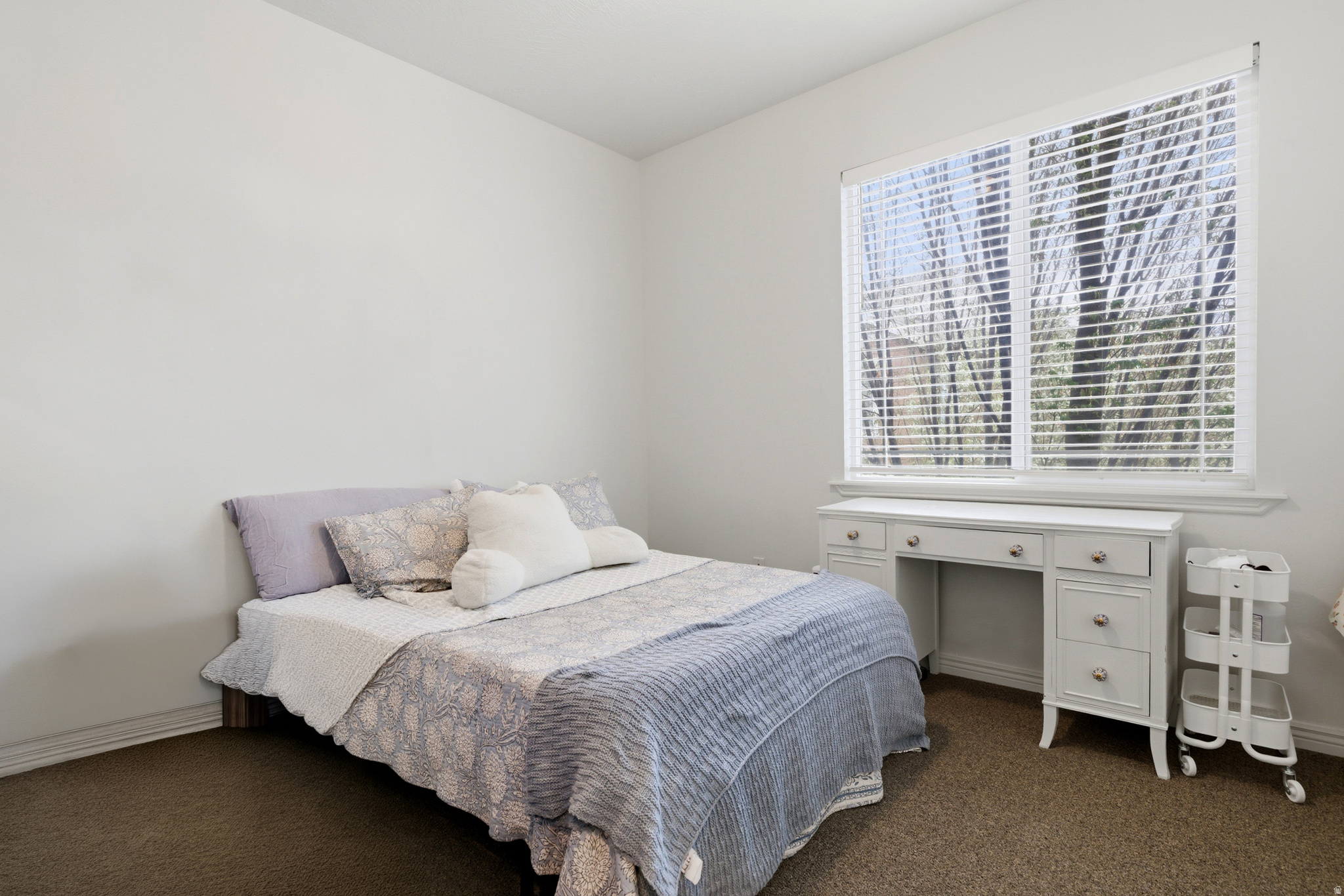 ROCKWELL CONDO - Residential