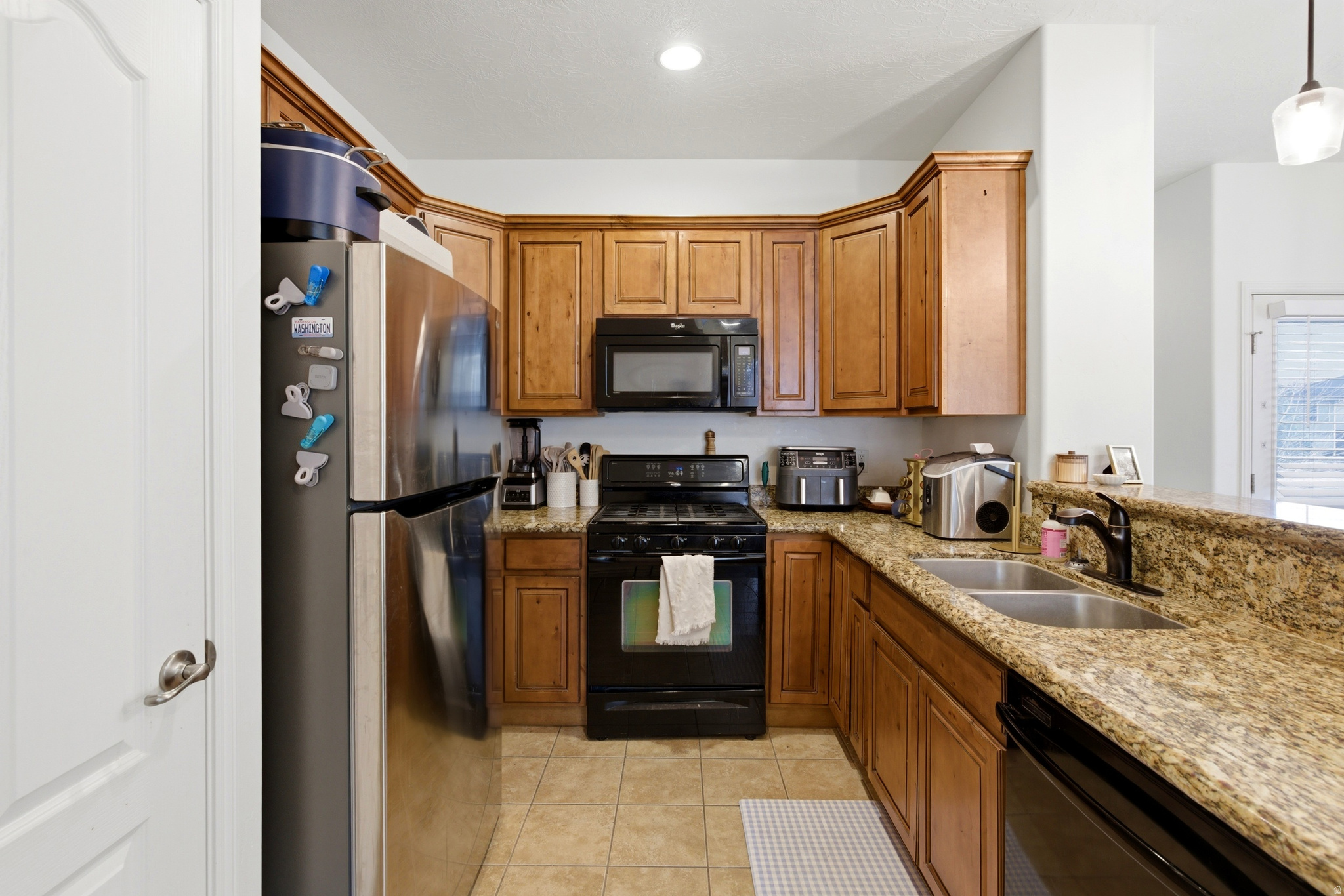 ROCKWELL CONDO - Residential