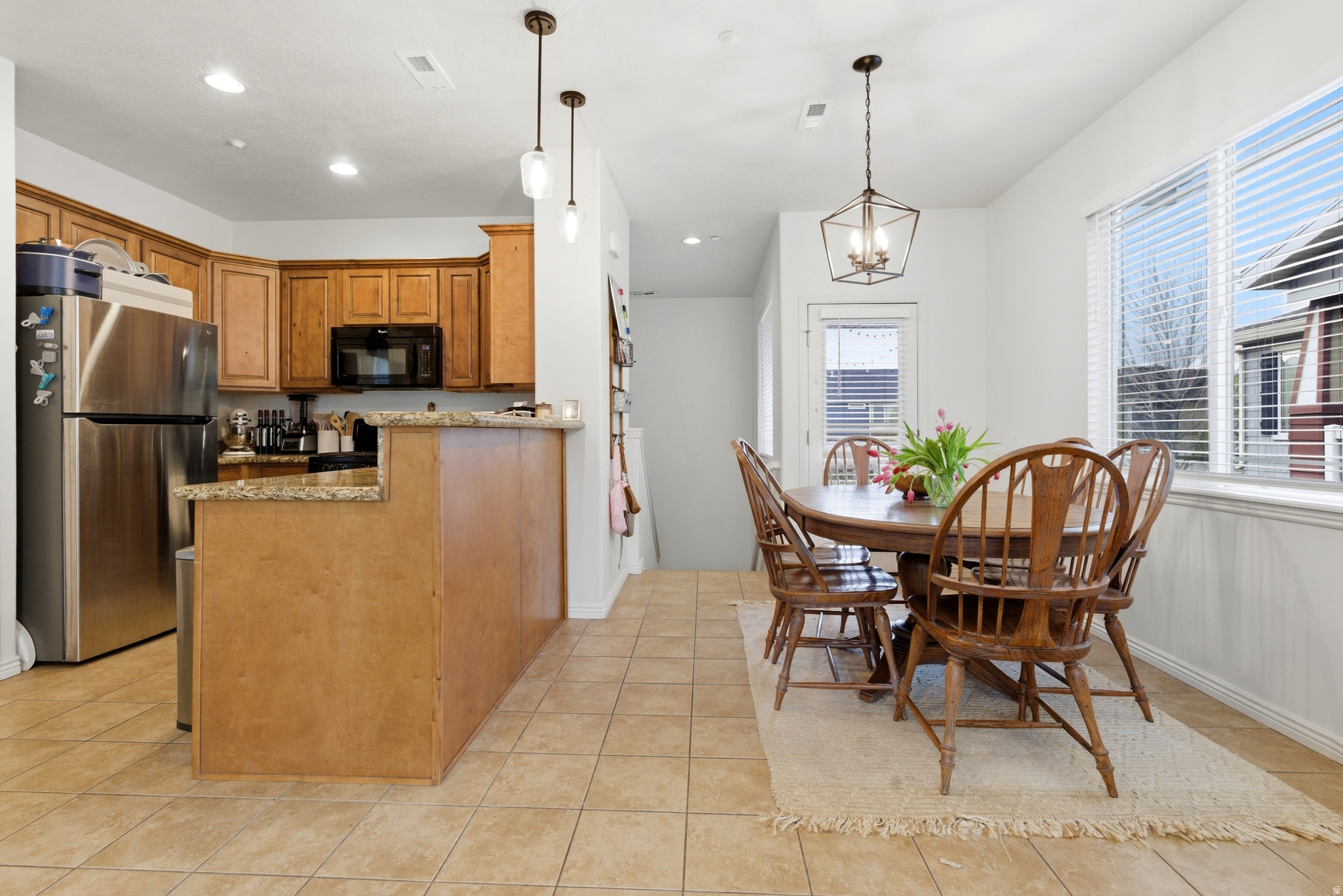 ROCKWELL CONDO - Residential