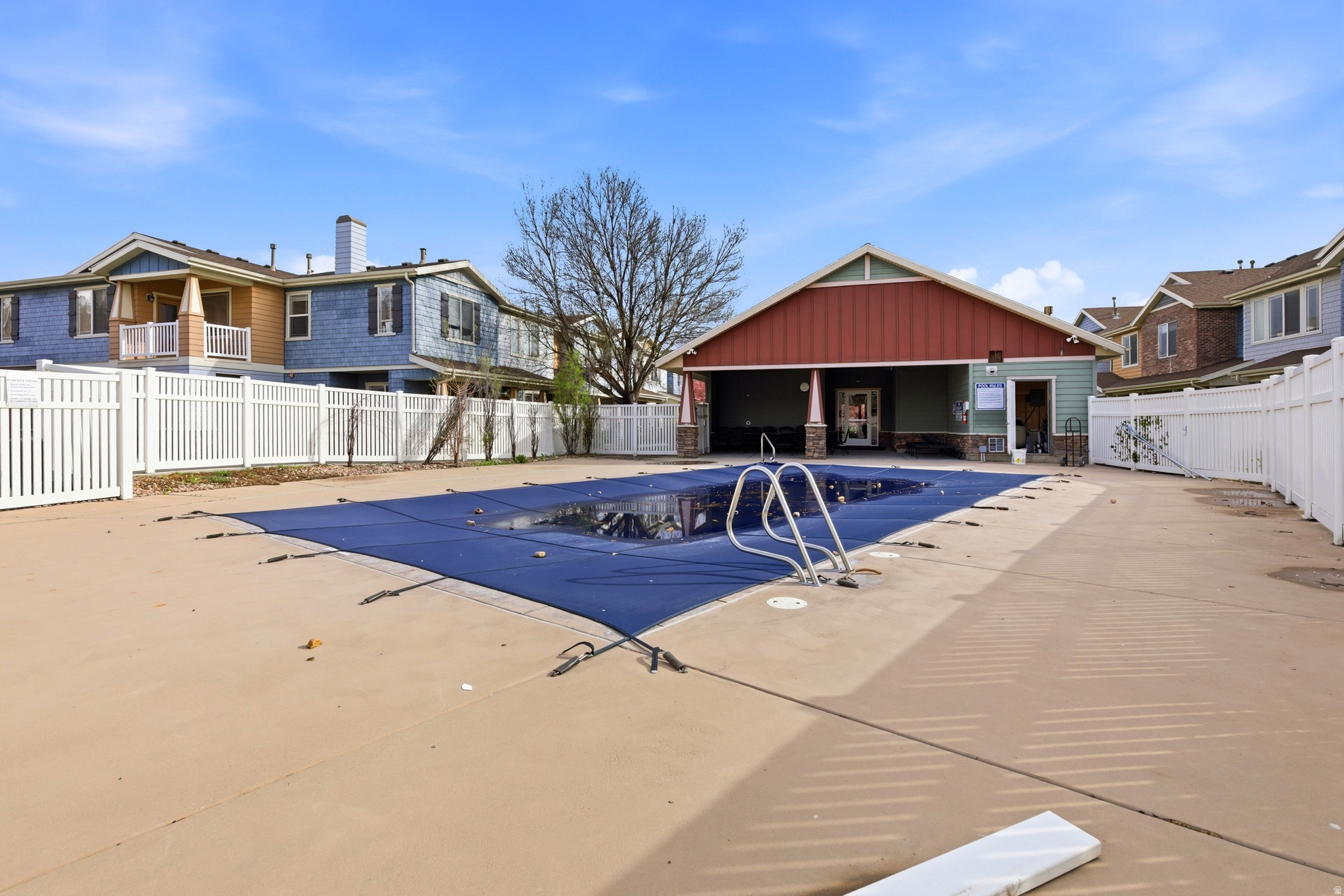 ROCKWELL CONDO - Residential