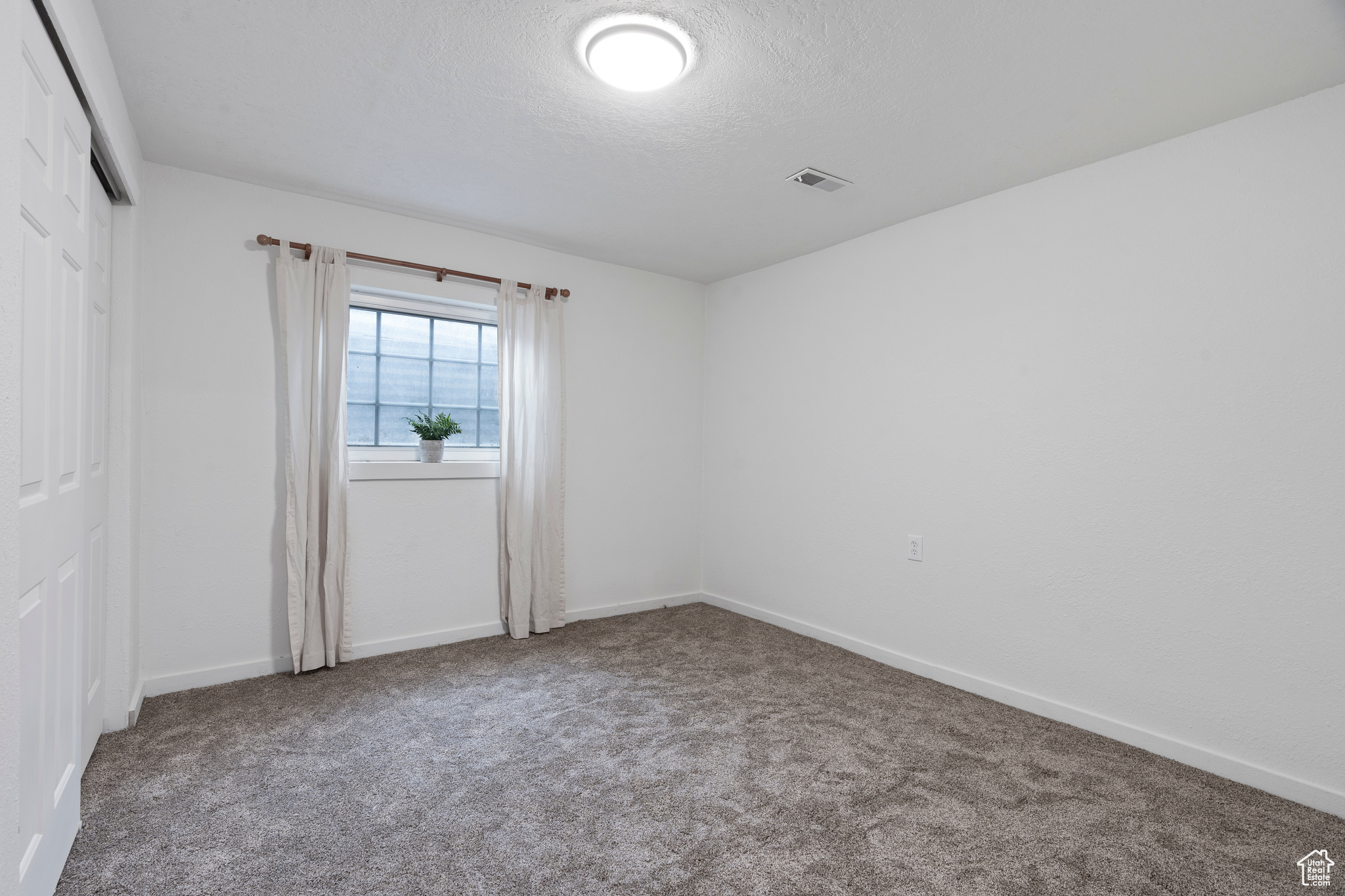 7437 S Bromley Rd, West Jordan, Utah image 23