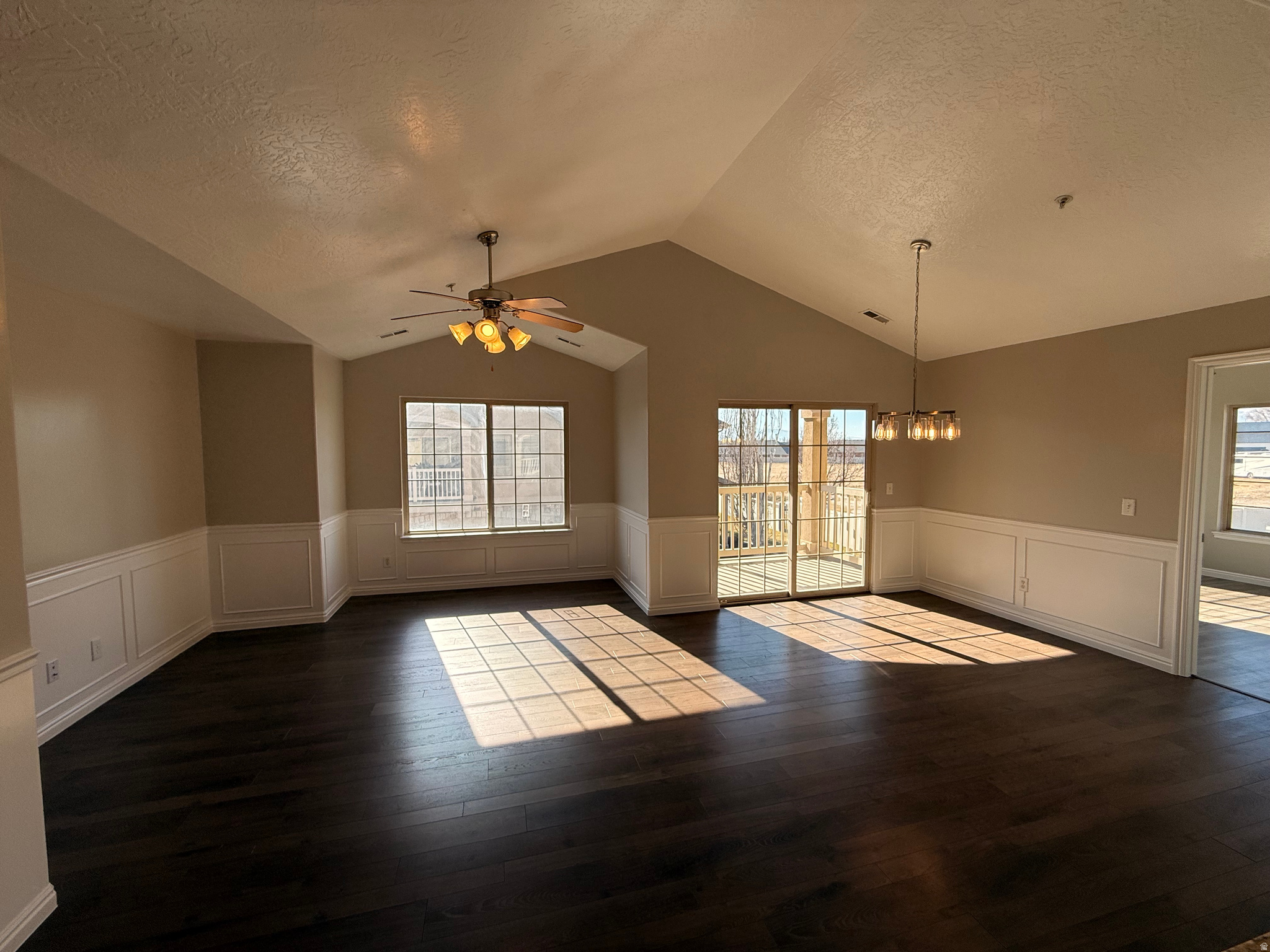 HAYMAKER RETREAT - Residential