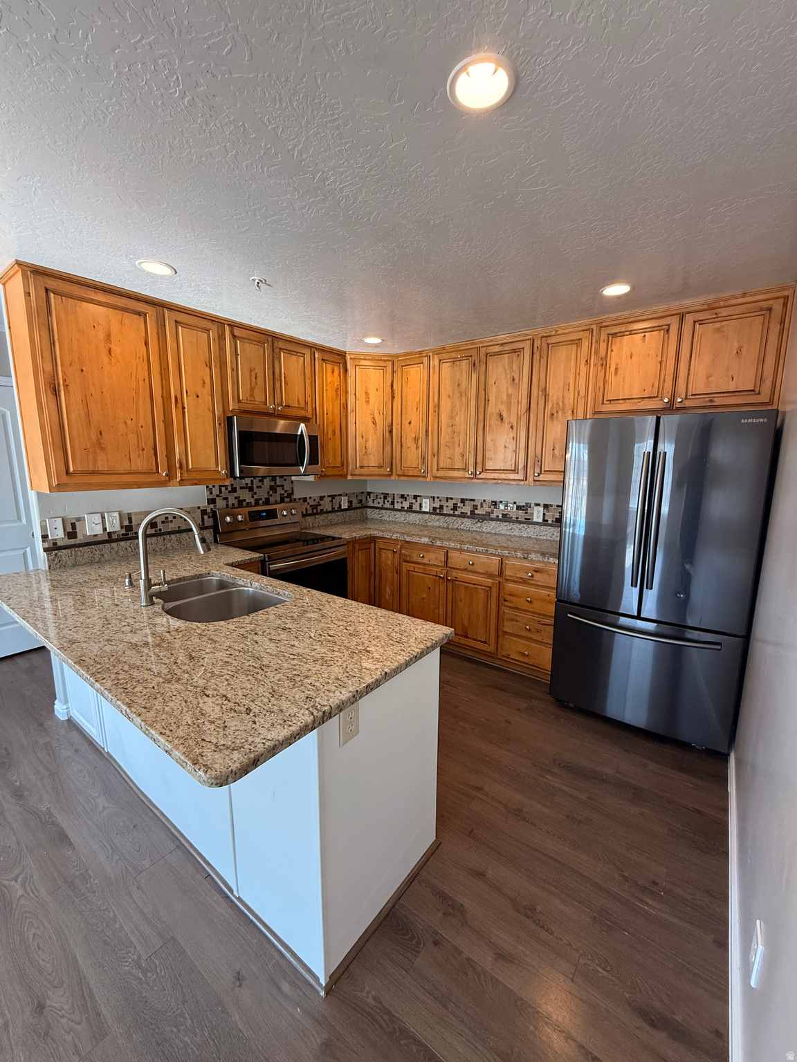 HAYMAKER RETREAT - Residential