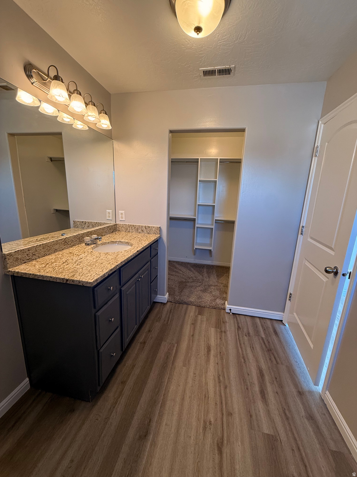 HAYMAKER RETREAT - Residential