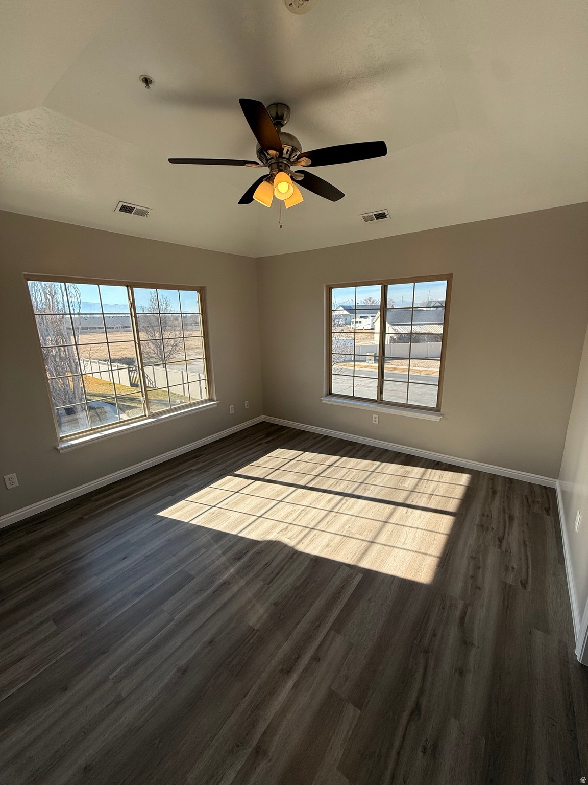 HAYMAKER RETREAT - Residential